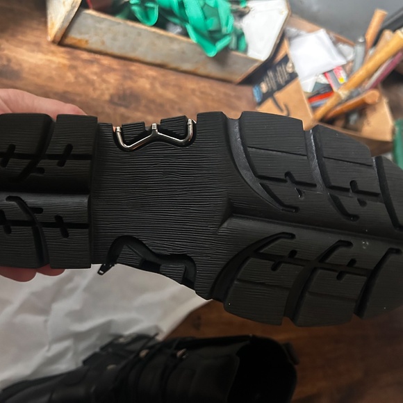 Men’s gothic style boots - Picture 4 of 7